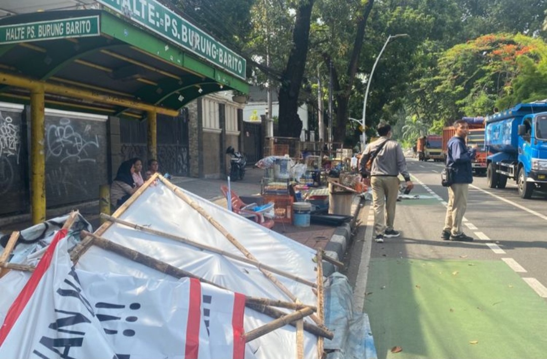  Pemkot Jaksel Bongkar Pasar Burung Barito, Pedagang Direlokasi ke Lenteng Agung.